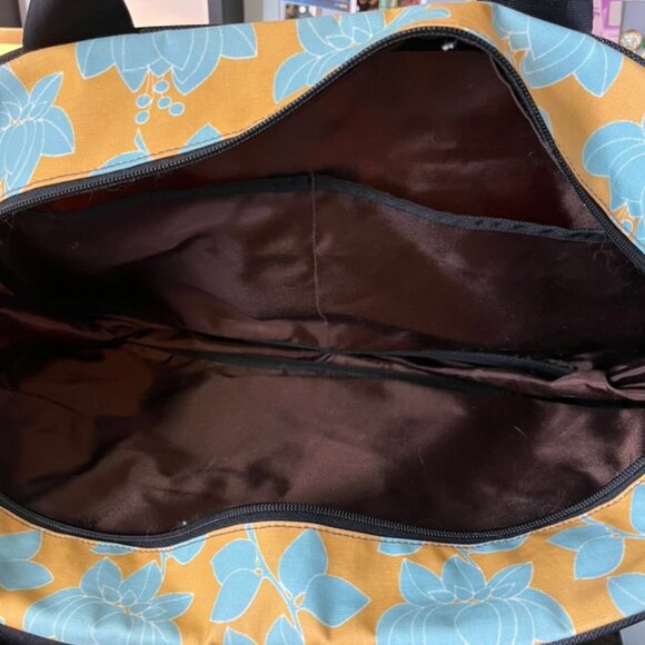 One of a kind Lexie Barnes laminated weekender bag - Picture 5 of 5